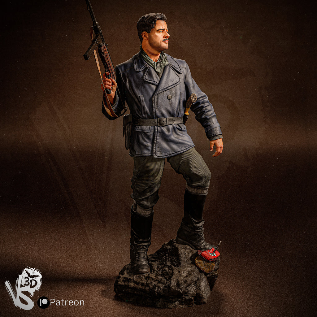 Aldo Raine Statue
