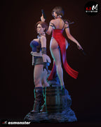 Jill Valentine & Ada Wong Statue