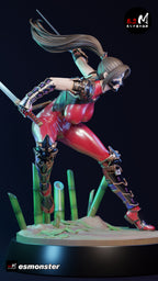 The Crimson Kunoichi Statue