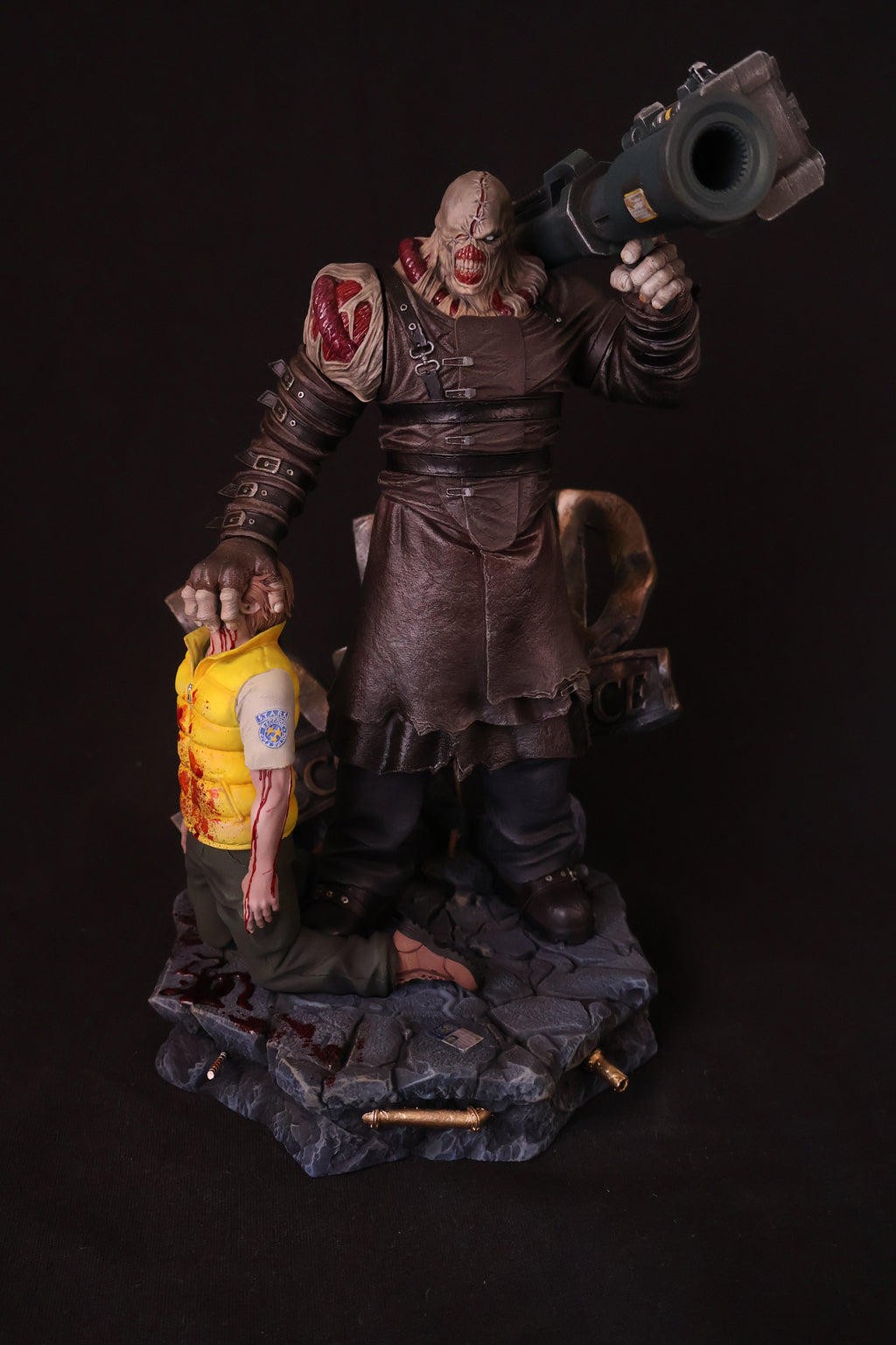 Mutated Tyrant Pursuer Statue
