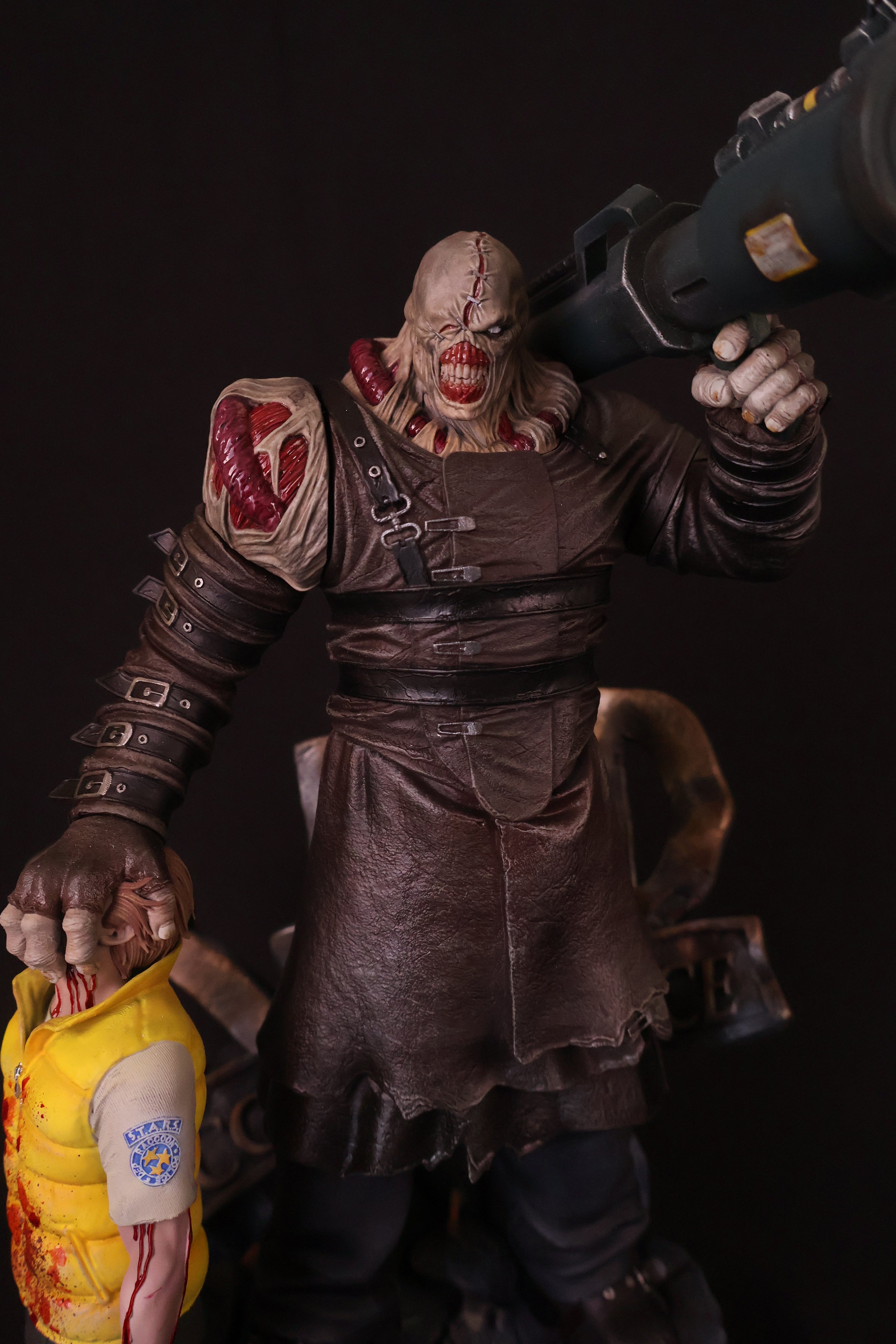 Mutated Tyrant Pursuer Statue