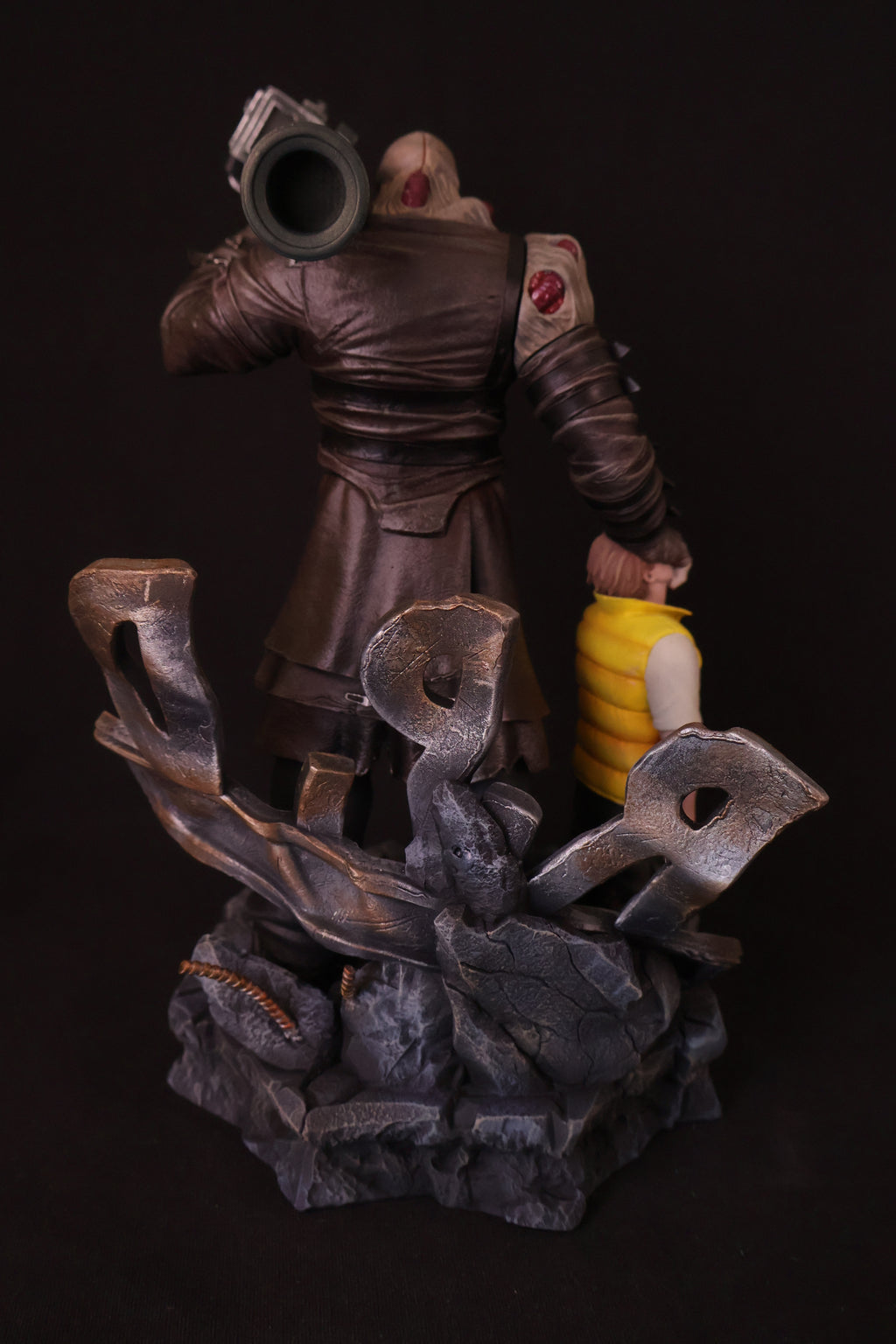 Mutated Tyrant Pursuer Statue