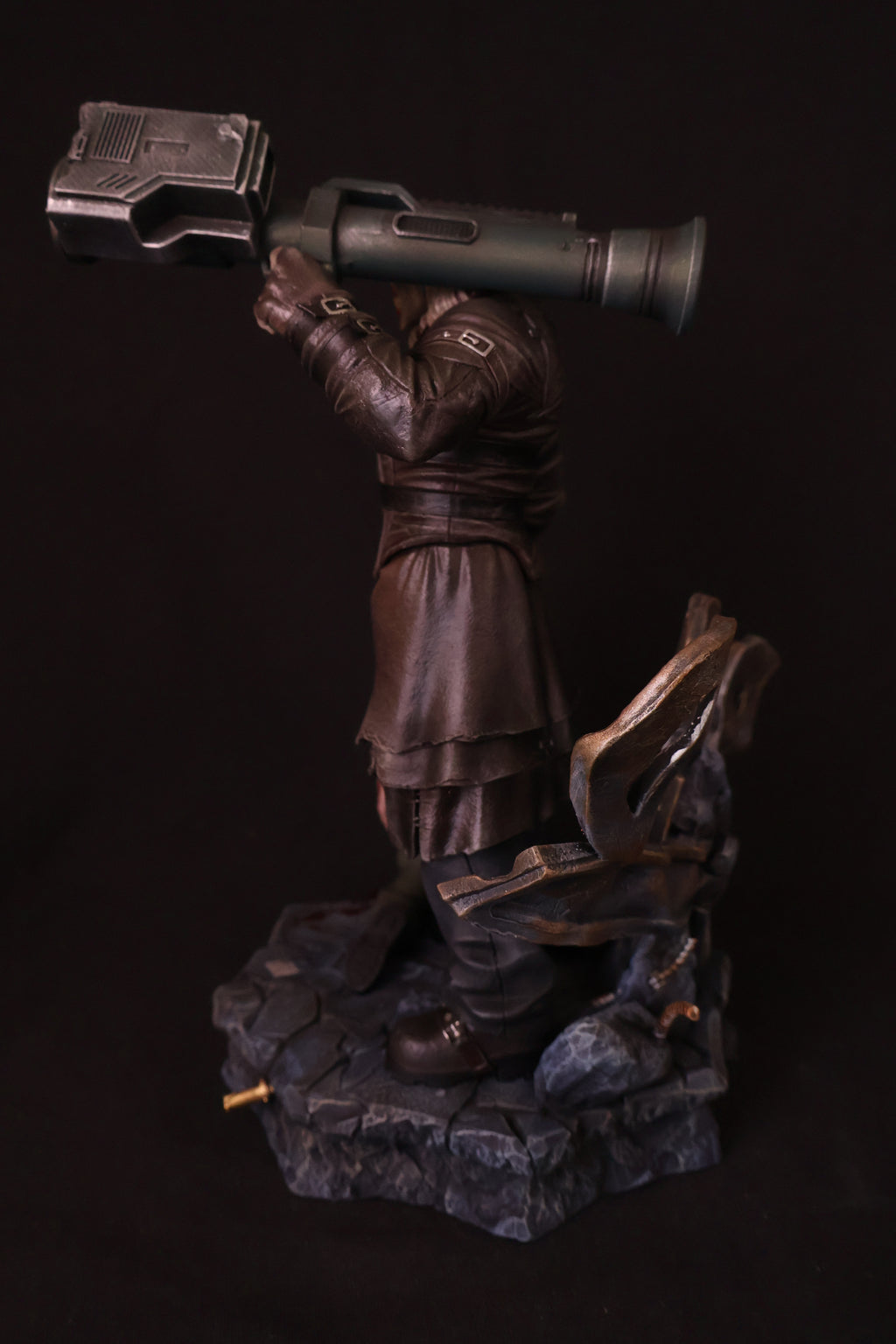 Mutated Tyrant Pursuer Statue