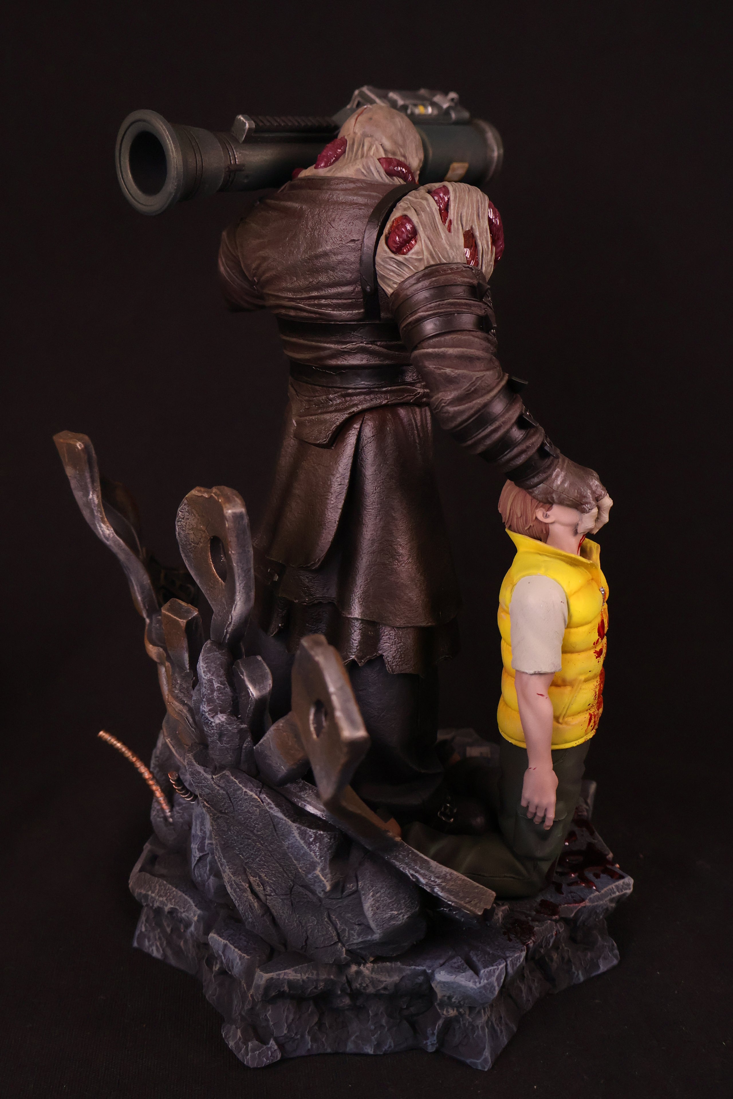 Mutated Tyrant Pursuer Statue