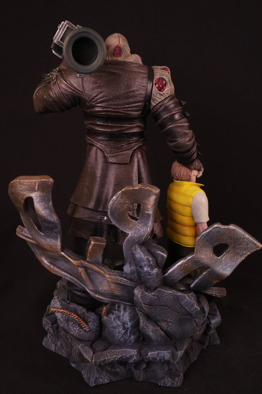 Mutated Tyrant Pursuer Statue