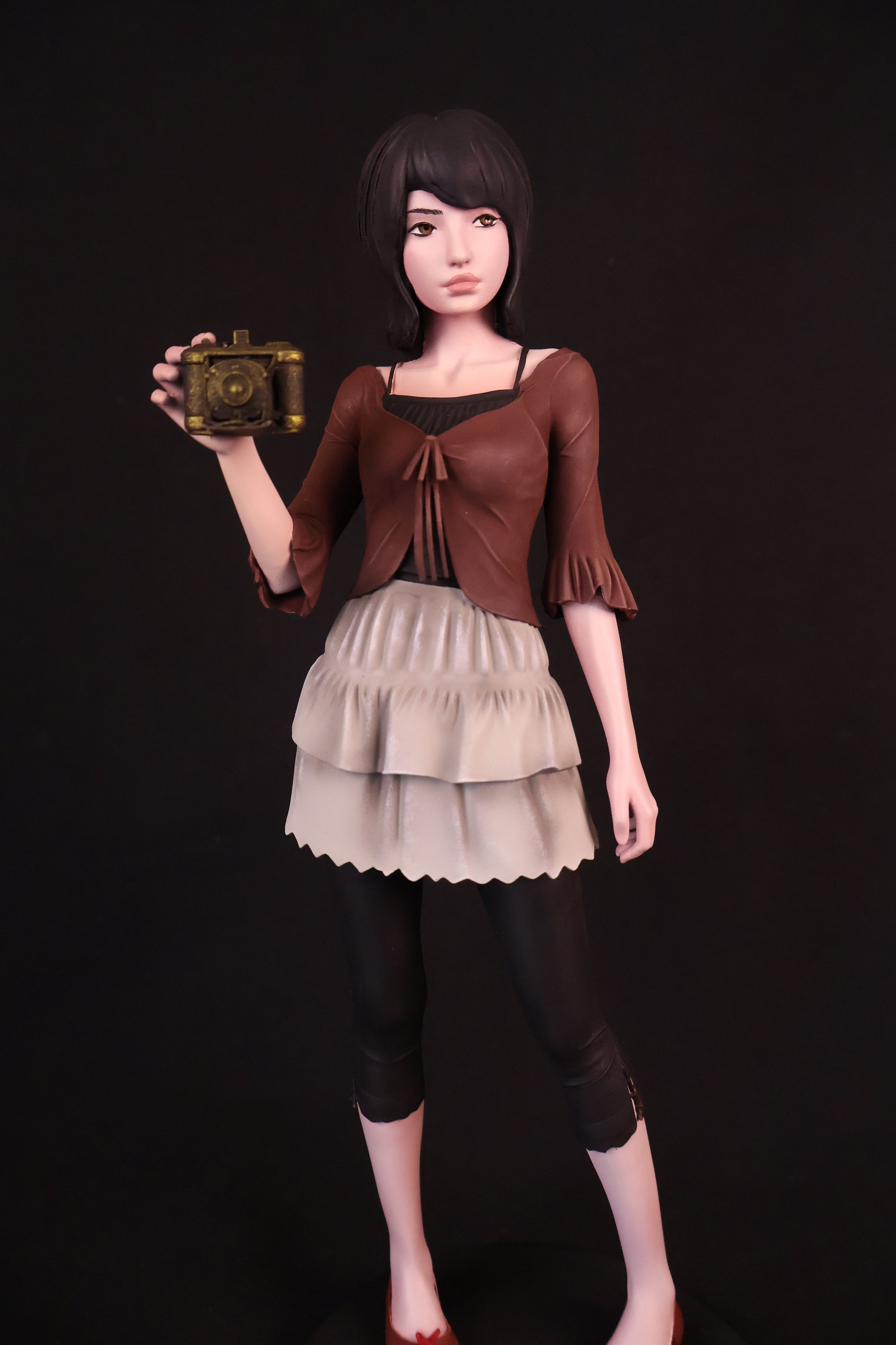 Spirit Camera Survivor Statue