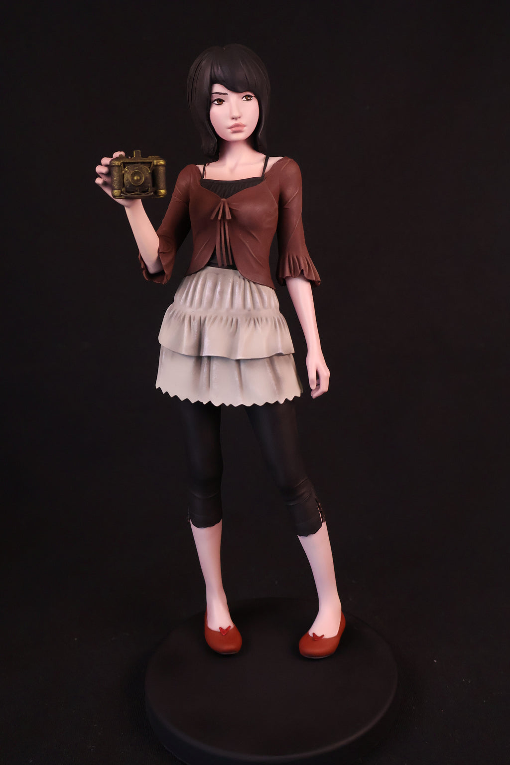 Spirit Camera Survivor Statue