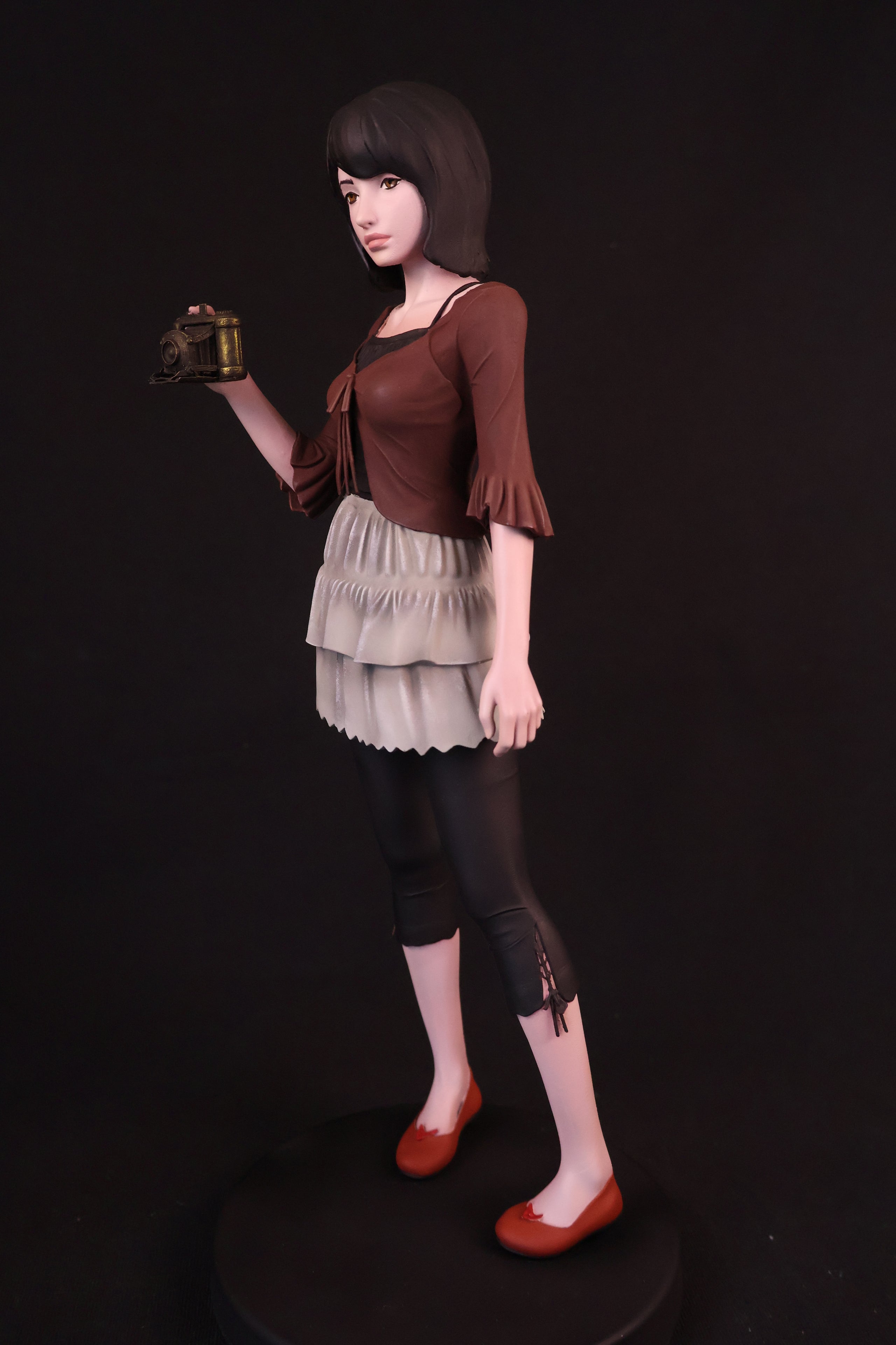 Spirit Camera Survivor Statue
