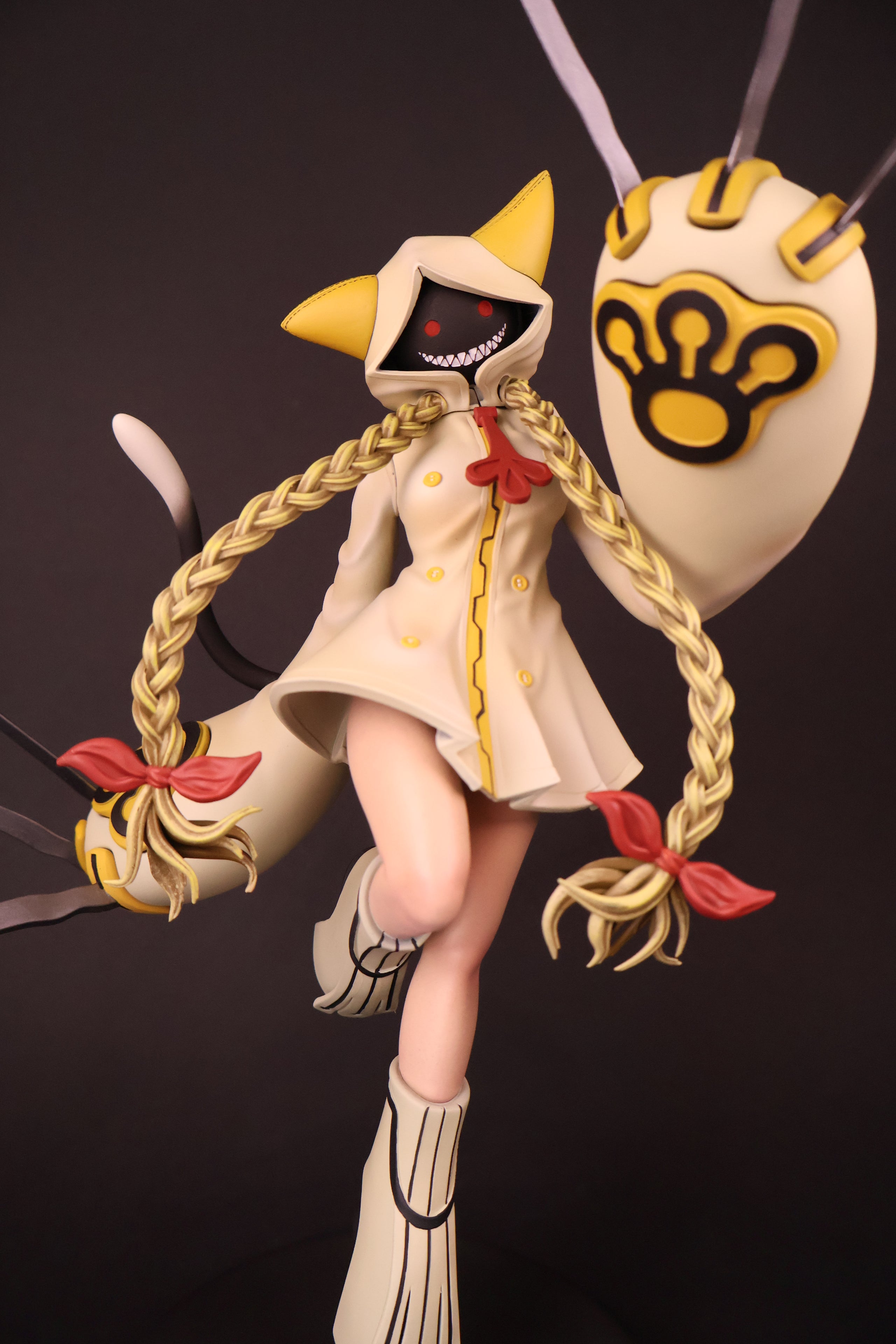 The Hooded Claw Statue