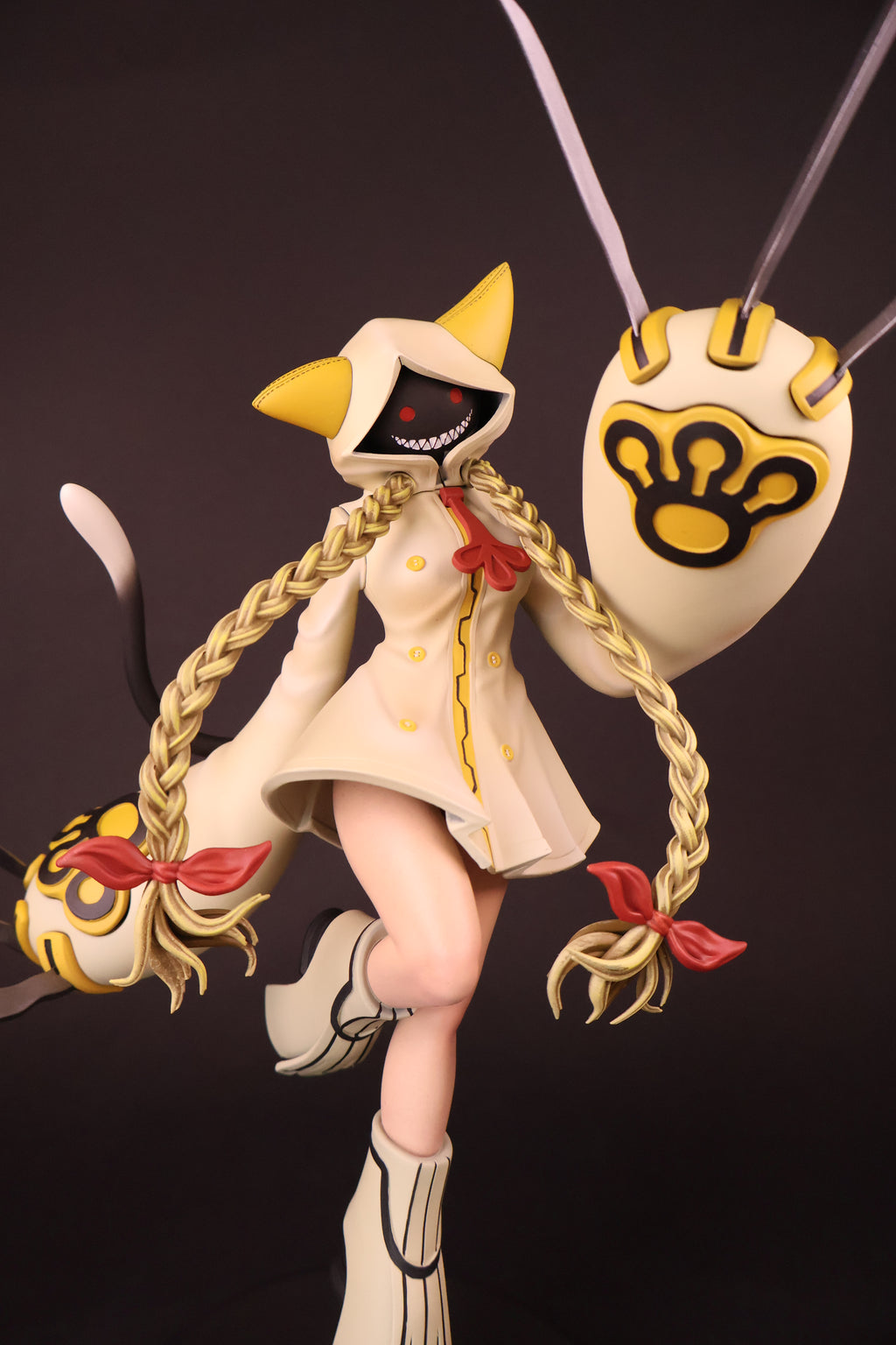 The Hooded Claw Statue