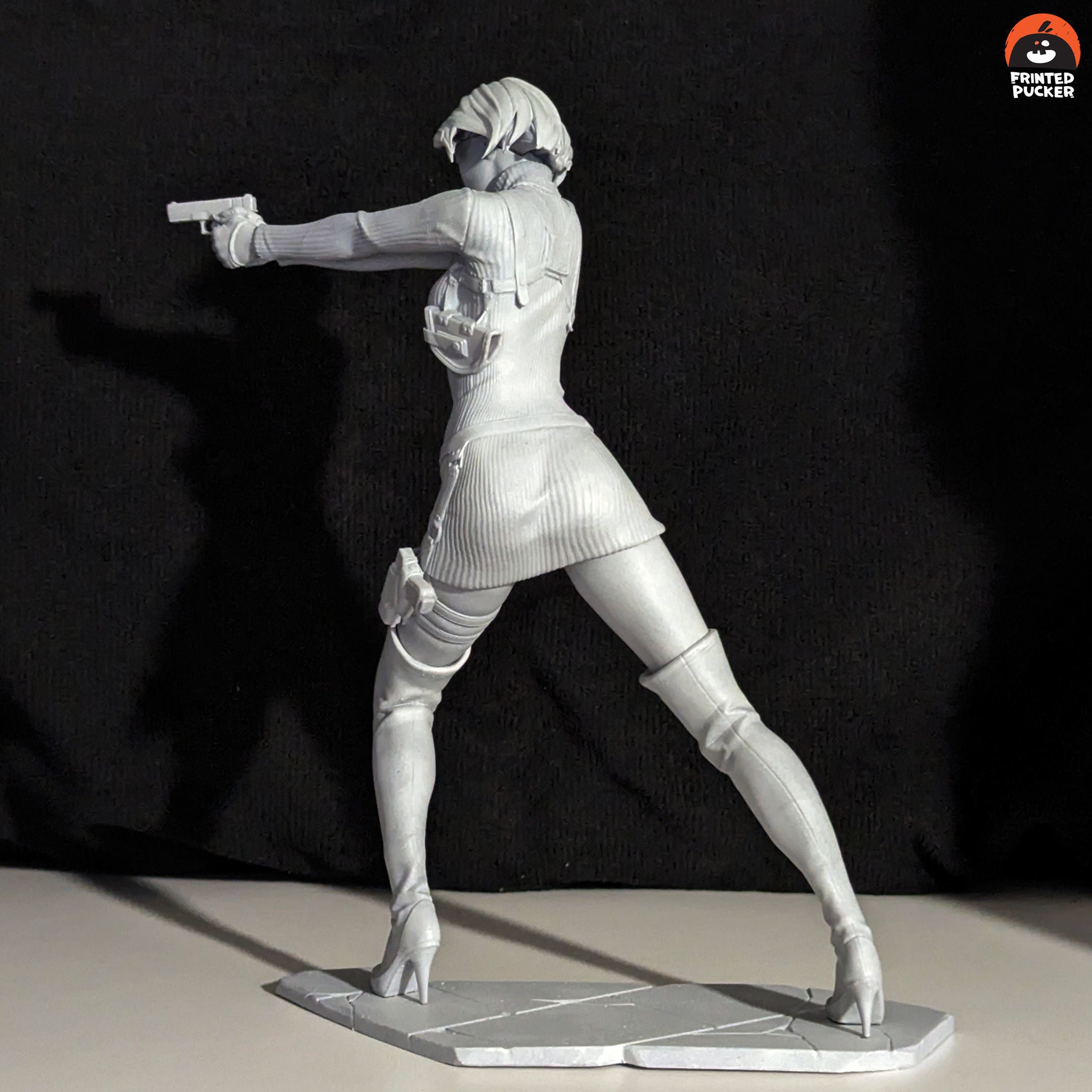 Ada Wong Statue