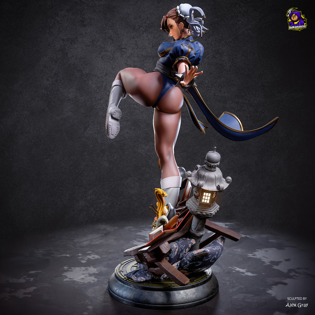 Chun-Li Statue