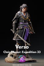 Verso Wanderer Statue